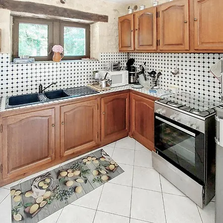 Lovely In With Kitchen Holiday home *