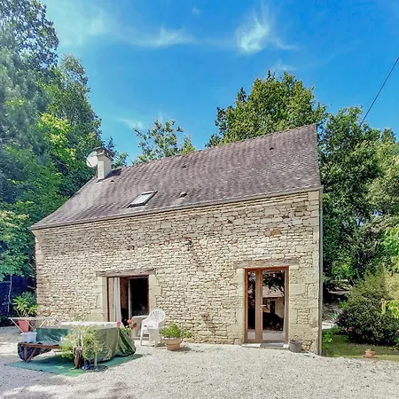 Holiday home Lovely In With Kitchen Paulin